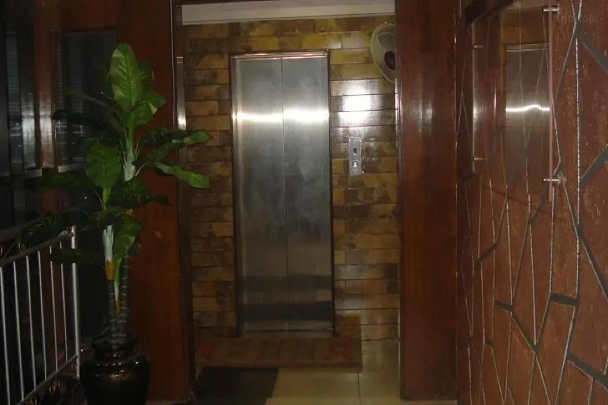 Hotel Shailly Inn Ahmedabad Exteriör bild
